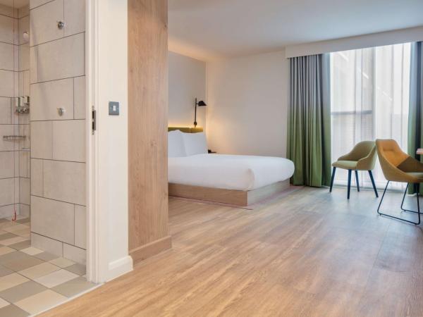 Hampton by Hilton York Piccadilly : photo 1 de la chambre chambre lit queen-size - pour personnes à mobilité réduite
