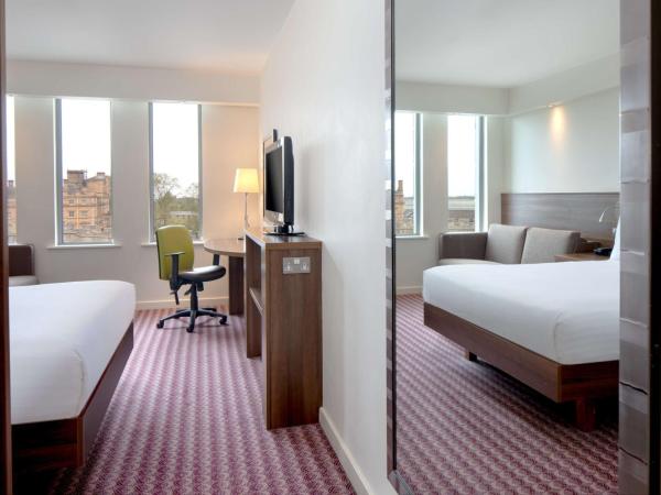 Hampton by Hilton York : photo 2 de la chambre chambre lit queen-size avec canap-lit