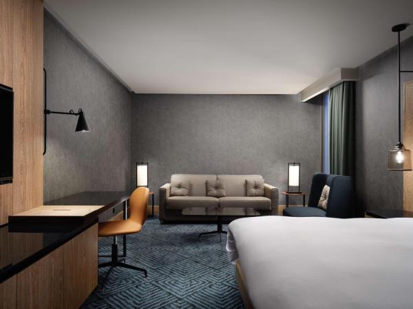 Hilton London Bankside : photo 2 de la chambre suite junior lit king-size - accès au salon