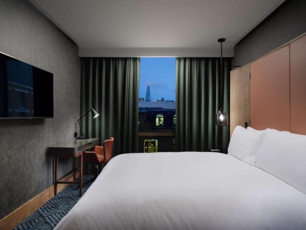 Hilton London Bankside : photo 3 de la chambre suite junior de luxe avec accs au salon