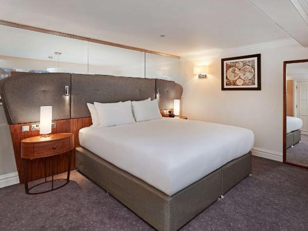 DoubleTree by Hilton Hotel & Spa Liverpool : photo 2 de la chambre suite lit king-size