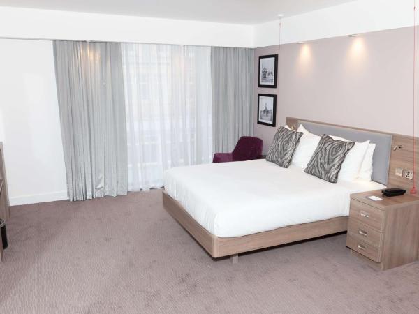 Hampton By Hilton Blackpool : photo 1 de la chambre chambre lit queen-size pour personnes à mobilité réduite - non-fumeurs