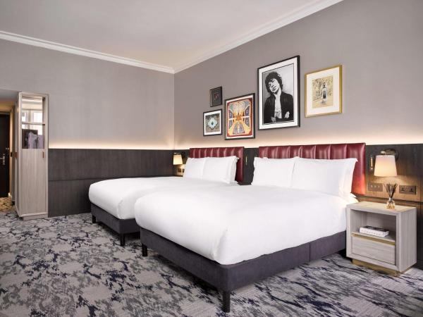 The Trafalgar St. James, London Curio collection by Hilton : photo 2 de la chambre chambre double avec lit queen-size nelson