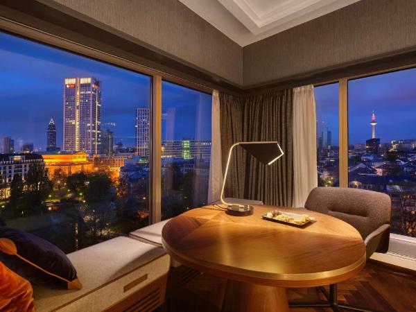 Hilton Frankfurt City Centre : photo 7 de la chambre suite junior
