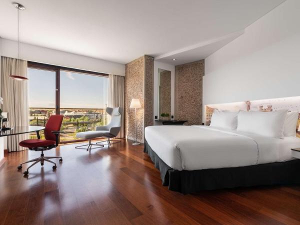 Hilton Madrid Airport : photo 2 de la chambre chambre exécutive premium d'angle avec lit king-size 