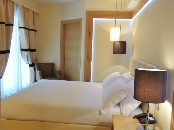 Erbavoglio Hotel : photo 9 de la chambre chambre double avec balcon