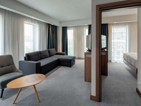 Hampton By Hilton Warsaw Mokotow : photo 2 de la chambre chambre d'angle lit queen-size