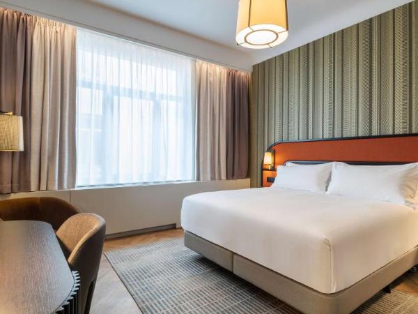 DoubleTree By Hilton Brussels City : photo 1 de la chambre chambre lit king-size