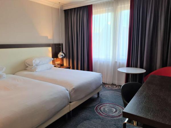Hilton Brussels Grand Place : photo 5 de la chambre chambre lits jumeaux