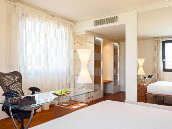 Hilton Garden Inn Florence Novoli : photo 1 de la chambre chambre lit king-size deluxe