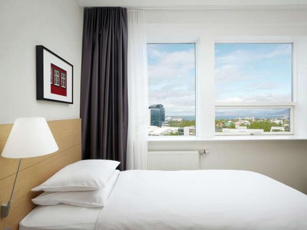 Hilton Reykjavik Nordica : photo 2 de la chambre chambre exécutive familiale