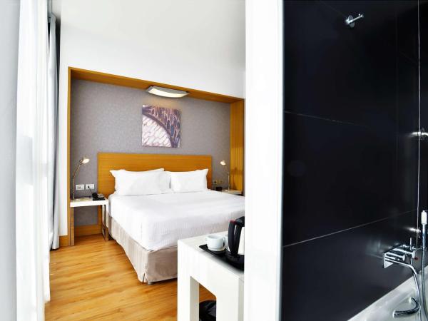 Hilton Garden Inn Milan North : photo 2 de la chambre chambre lit king-size deluxe