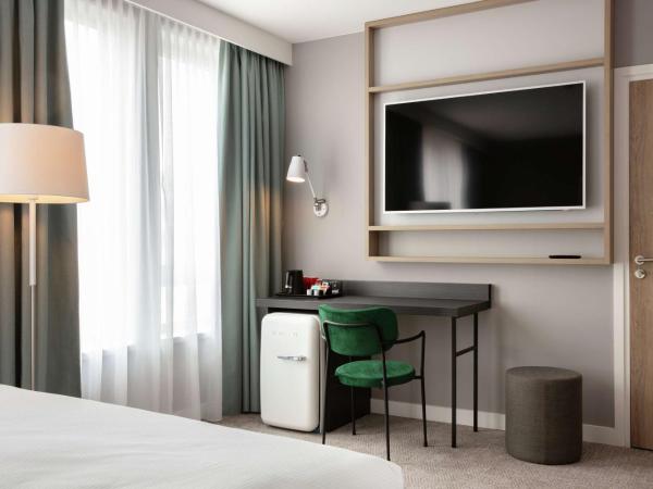 Hilton Garden Inn Paris Orly Airport : photo 2 de la chambre chambre lit king-size