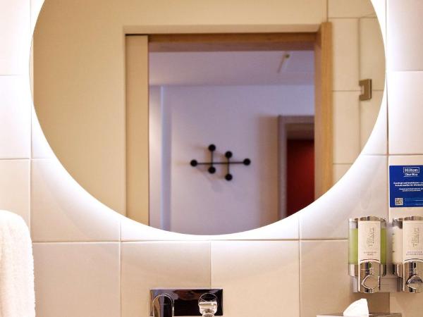 Hampton By Hilton Vienna Messe : photo 6 de la chambre chambre lit king-size