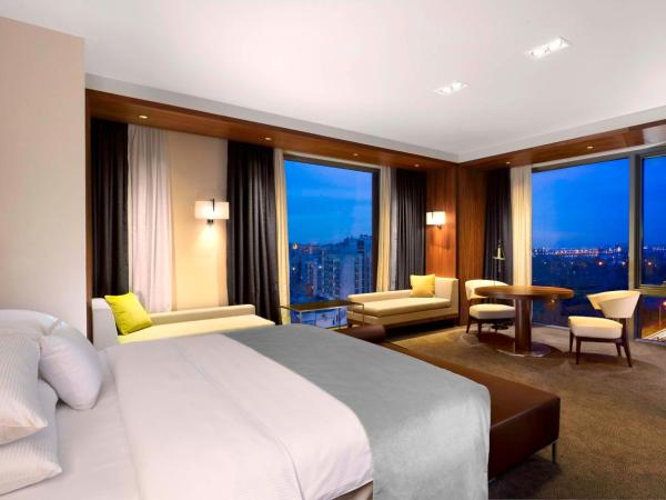 DoubleTree by Hilton Zagreb : photo 4 de la chambre suite d'angle king