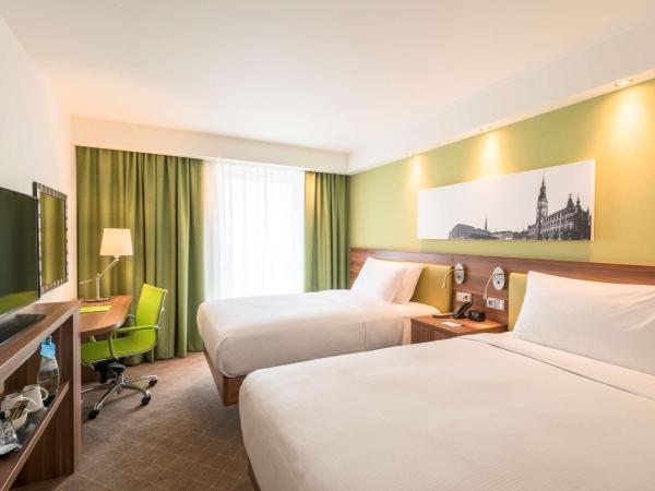 Hampton By Hilton Hamburg City Centre : photo 2 de la chambre chambre lits jumeaux