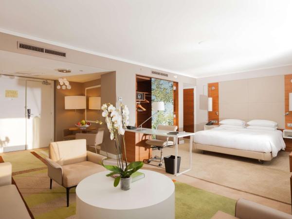 Hilton Barcelona : photo 3 de la chambre suite alcôve avec accès au salon exécutif