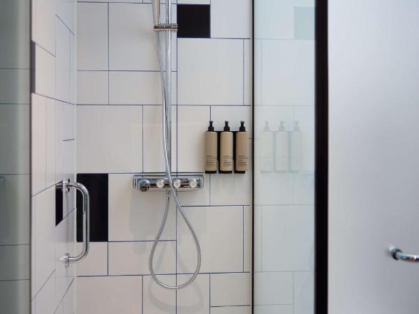 Motto By Hilton Rotterdam Blaak : photo 8 de la chambre chambre lit king-size