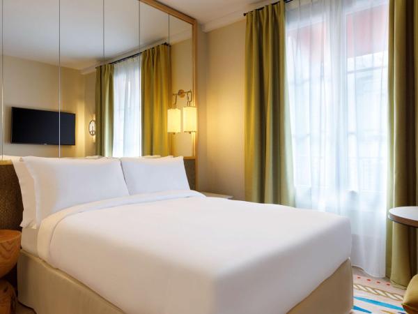 Le Belgrand Hotel Paris Champs Elysees, Tapestry By Hilton : photo 2 de la chambre chambre double