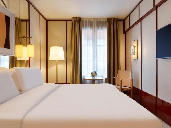 Le Belgrand Hotel Paris Champs Elysees, Tapestry By Hilton : photo 2 de la chambre chambre lit king-size deluxe
