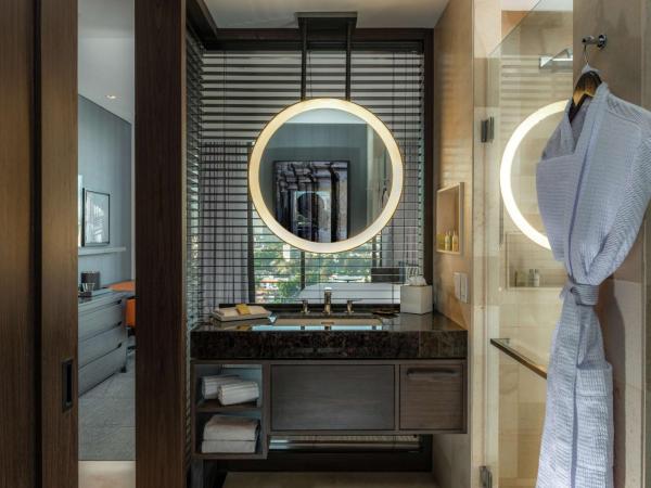 Hilton Guadalajara Midtown : photo 3 de la chambre chambre lit king-size