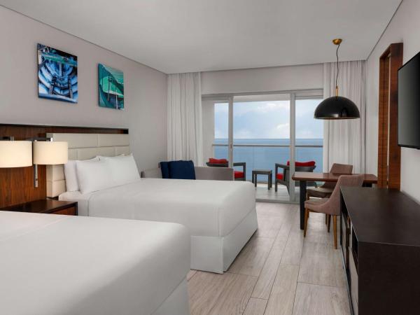 Hilton Vallarta Riviera All-Inclusive Resort,Puerto Vallarta : photo 1 de la chambre chambre lit queen-size - côté océan