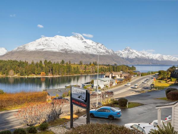 Lakeview Colonial Motel : photo 1 de la chambre queen studio with a lake and mountain view
