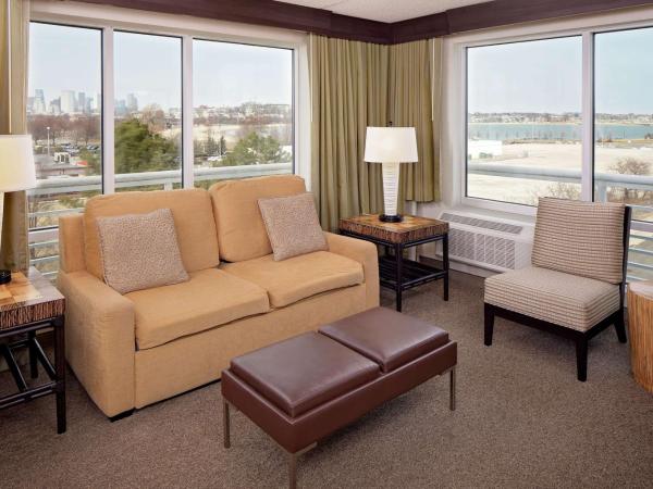 DoubleTree by Hilton Hotel Boston Bayside : photo 1 de la chambre suite lit king-size – non-fumeurs