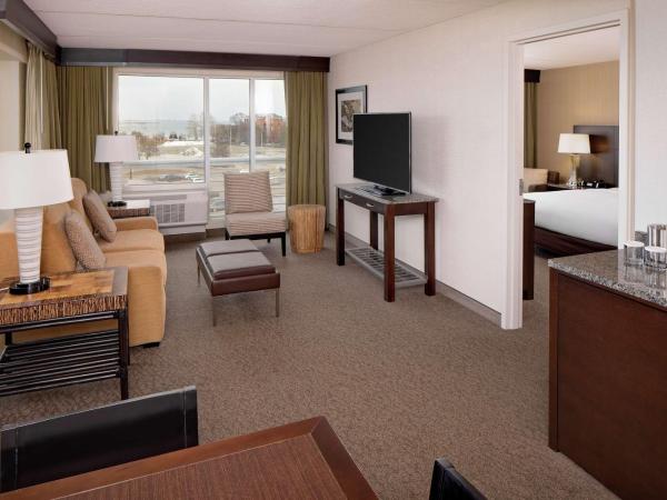 DoubleTree by Hilton Hotel Boston Bayside : photo 3 de la chambre suite lit king-size – non-fumeurs