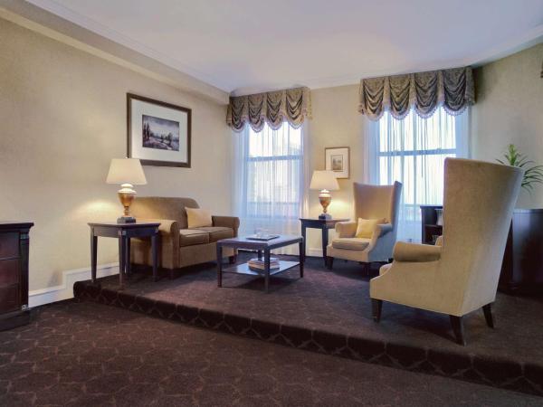The Drake Hotel : photo 4 de la chambre suite studio lit king-size - vue sur lac