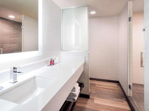 Hilton Denver City Center : photo 4 de la chambre chambre lit king-size premium