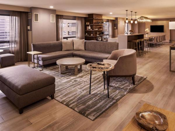 Hilton Denver City Center : photo 5 de la chambre suite lit king-size présidentielle 1 chambre