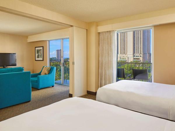 DoubleTree by Hilton Alana - Waikiki Beach : photo 7 de la chambre suite 1 chambre