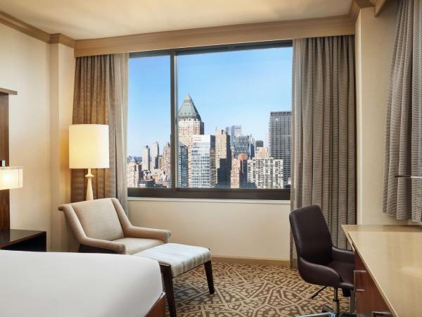Hilton New York Times Square : photo 1 de la chambre chambre d'angle lit king-size
