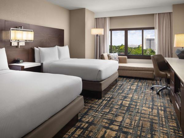 Hilton Orlando Lake Buena Vista - Disney Springs™ Area : photo 6 de la chambre chambre 2 lits queen-size - accessible aux malentendants