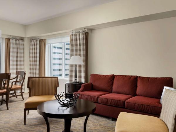 The Inn at Penn, A Hilton Hotel : photo 3 de la chambre suite junior lit king-size