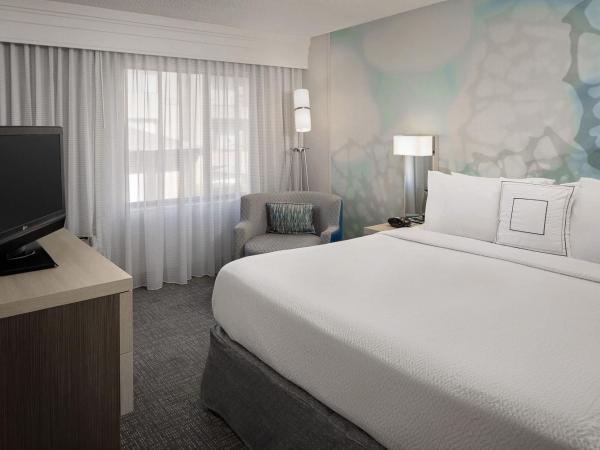 Courtyard Houston Westchase : photo 1 de la chambre chambre lit king-size avec canapé-lit