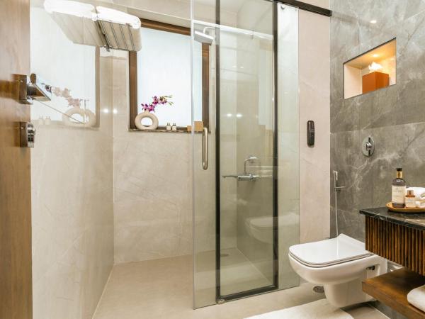 'ZANA' Lakeview Resort - most scenic lakeside resort : photo 8 de la chambre lakefront rooms with private garden