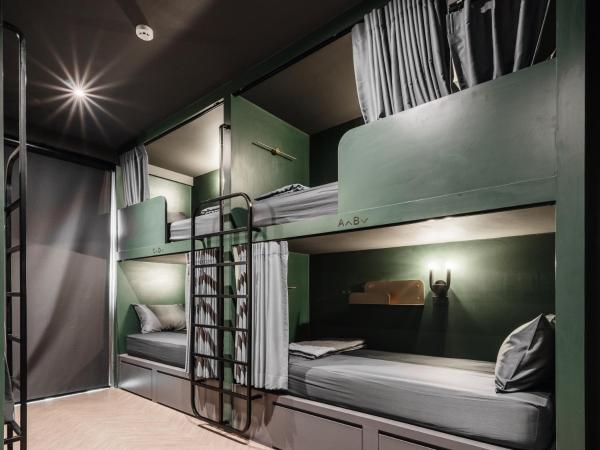 Cher Hostel Bangkok : photo 3 de la chambre lit superposé dans dortoir mixte