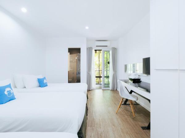 Blu Monkey Bed & Breakfast Phuket : photo 5 de la chambre chambre triple supérieure