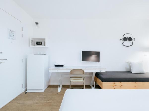 Blu Monkey Bed & Breakfast Phuket : photo 6 de la chambre chambre double deluxe