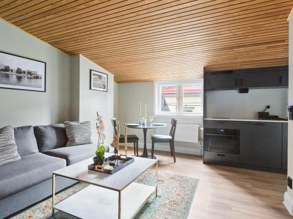 At Old Town Aparthotel : photo 1 de la chambre studio lit king-size avec canapé-lit