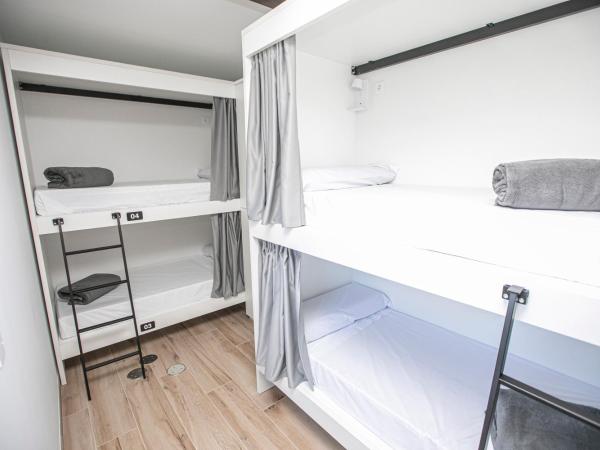 Albergue A Fabrica : photo 4 de la chambre lit superposé dans dortoir mixte