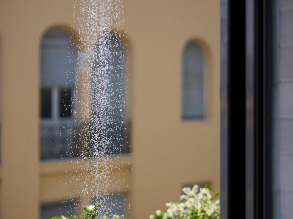 Hotel Fresh : photo 1 de la chambre chambre chill avec balcon et douche