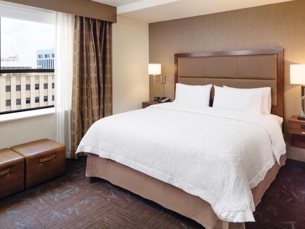 Hampton Inn & Suites Dallas Downtown : photo 2 de la chambre studio lit king-size