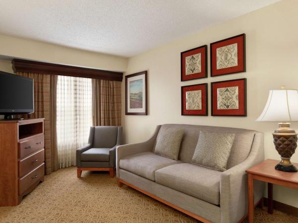Homewood Suites by Hilton Dallas-Park Central Area : photo 2 de la chambre suite premium lit king-size