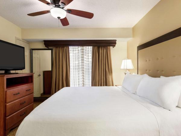 Homewood Suites by Hilton Dallas-Park Central Area : photo 4 de la chambre suite 1 chambre lit king-size
