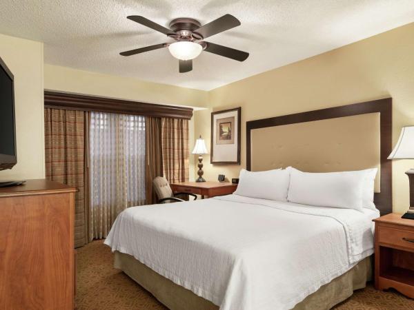 Homewood Suites by Hilton Dallas-Park Central Area : photo 4 de la chambre suite 2 chambres avec 2 lits king-size