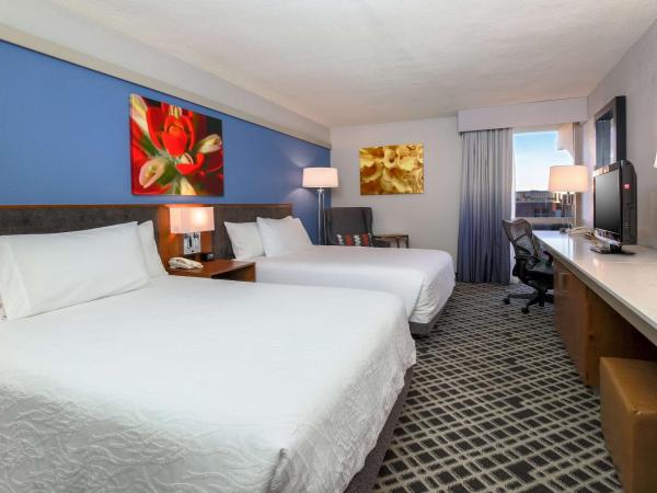 Hilton Garden Inn Dallas/Market Center : photo 2 de la chambre chambre avec 2 grands lits queen-size