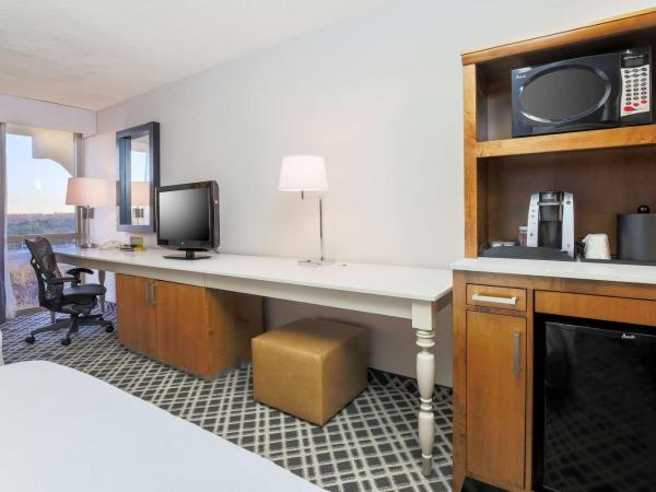 Hilton Garden Inn Dallas/Market Center : photo 3 de la chambre chambre double avec 2 lits doubles - non-fumeurs